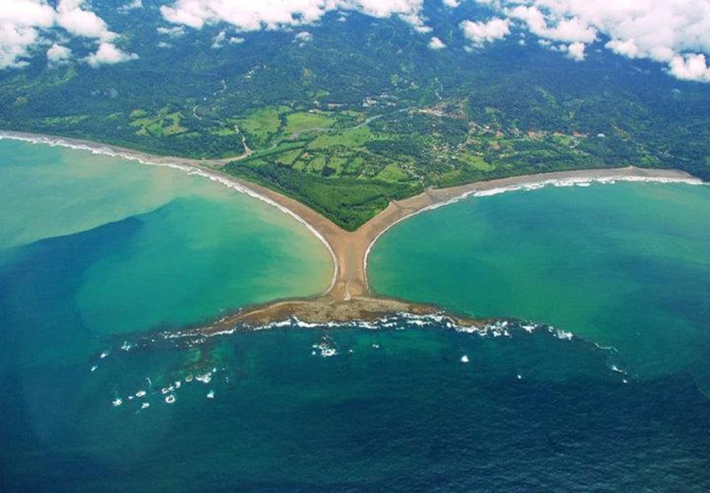 Discovering the Wonders of Whale Tail Beach, Costa Rica