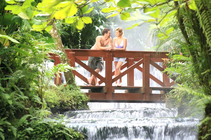 honeymoon tour packages to Costa Rica