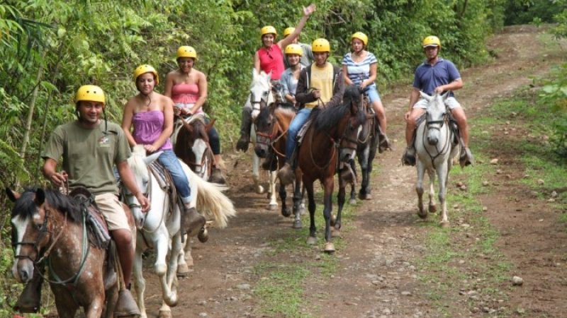 Lands-in-love-adventure-center-Costa-Rica-1